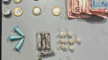 Suspeito é surpreendido pela PM com entorpecentes (Foto: O Diário de Barretos)