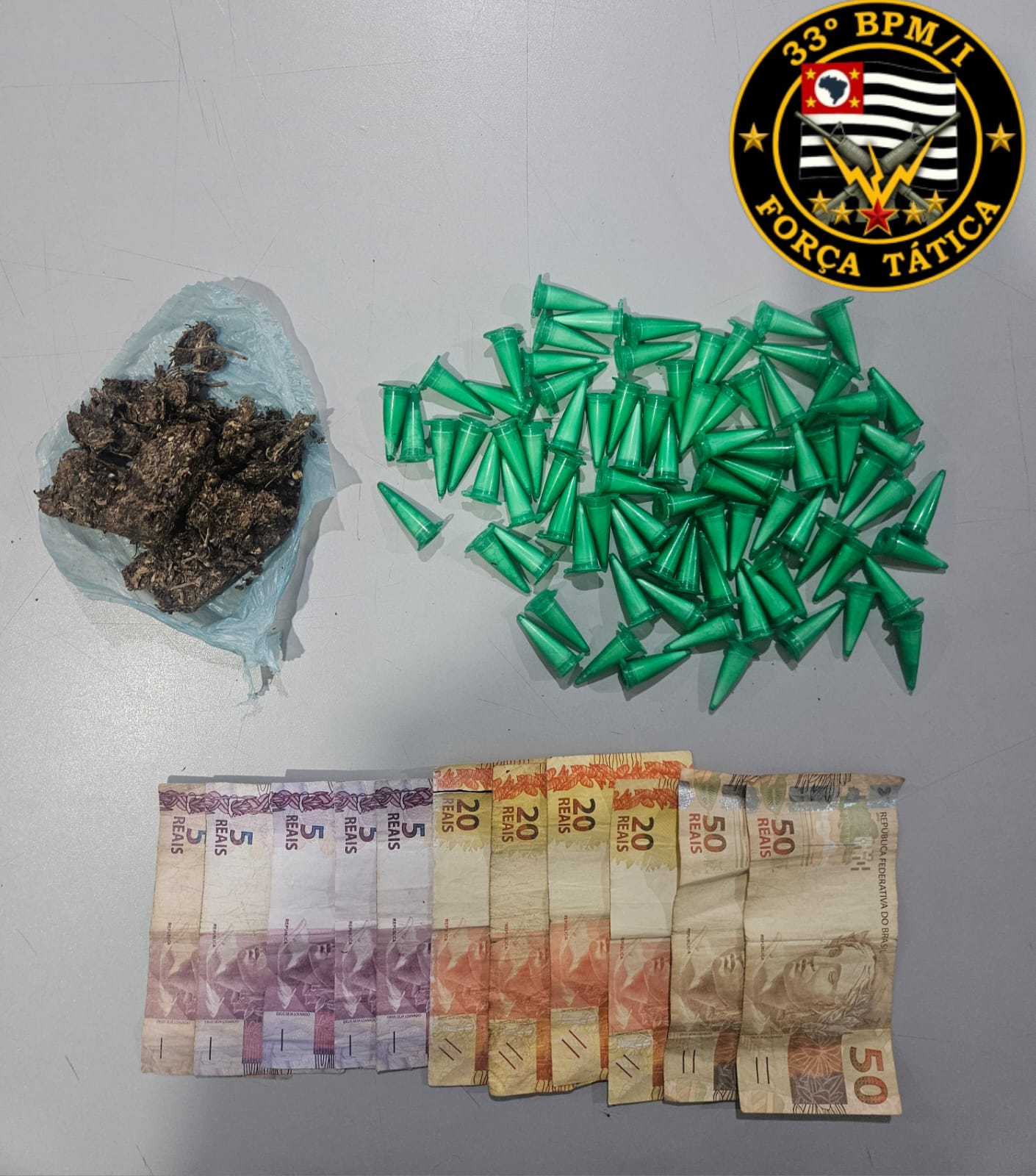 Polícia Militar detém três durante ação de combate ao tráfico no Luís Spina