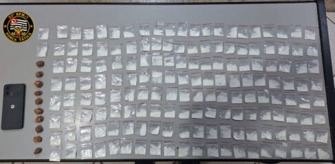 Casal é preso por tráfico de entorpecente no bairro Santa Cecília (Foto: O Diário de Barretos)