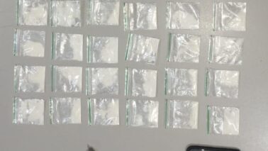 Homem é preso durante ação da PM de combate ao tráfico (Foto: O Diário de Barretos)