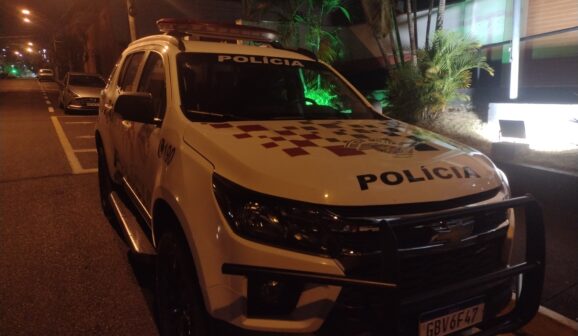 Suspeito é detido na prática de tráfico no bairro Alvorada (Foto: O Diário de Barretos)