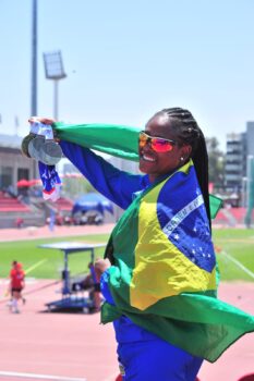 Juliana foi destaque da equipe brasileira em competição internacional (Foto: Álbum de Família)