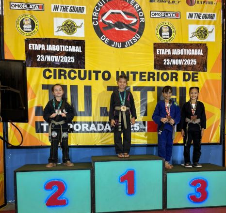 Barretense é campeã no Circuito Interior de Jiu Jitsu
