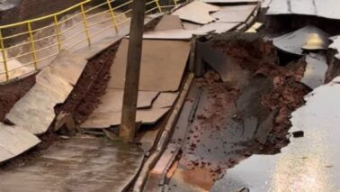 Temporal causa danos em lateral do córrego Barretos na avenida 7