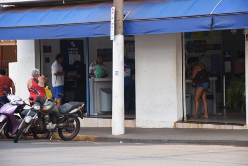 Os interessados em participar do sorteio da Mega da Virada têm até às 20h desta quarta-feira (31) para realizar suas apostas, de forma física ou online.