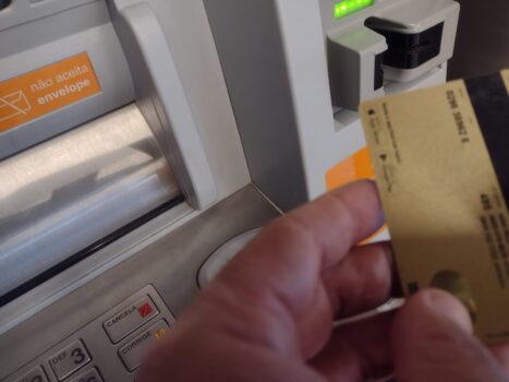 Estelionatários enganam vítima e acessam conta bancária (Foto: O Diário de Barretos)