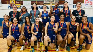 As meninas do Colégio FEB/APAB Barretos conquistaram na tarde deste domingo (30), na Estância Turística de Tupã, o título de Campeãs Paulista de Basquete, na categoria Sub-14. 