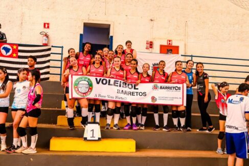 As equipes femininas de vôlei da Estância Turística de Barretos Sub-11, Sub-13 e Sub-15 disputaram, no último sábado, 29 de novembro, as finais da 8ª Copa Base de Voleibol Feminino de Colina 2025