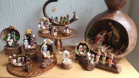 Exposição de presépios no projeto Arte no Shopping