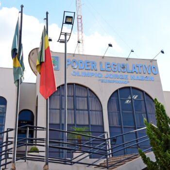 Câmara antecipa sessão para as 10 horas