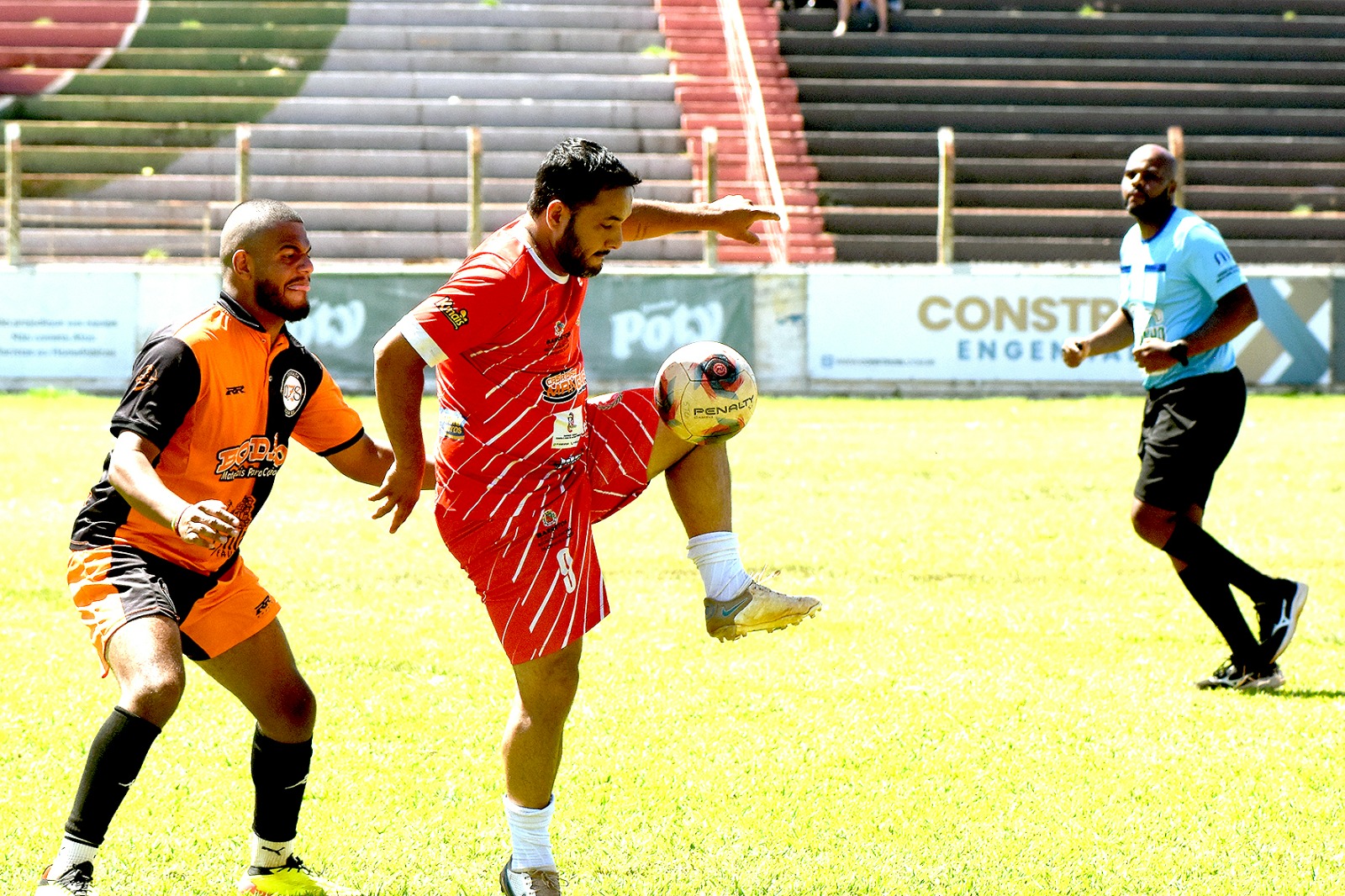 Campeão da Série B será conhecido neste domingo
