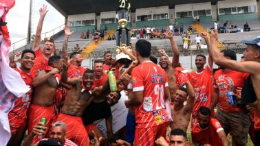 O Campeonato Amador Varzeano da Série B conheceu neste domingo (7), o campeão da temporada de 2025, no estádio Fortaleza.