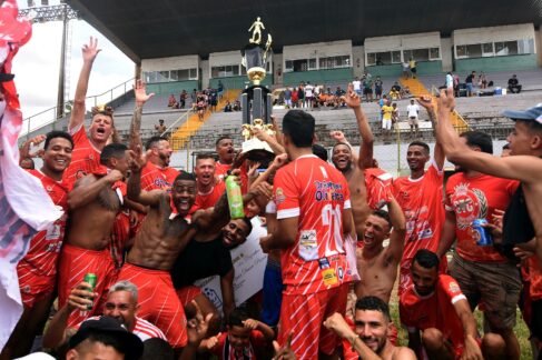 O Campeonato Amador Varzeano da Série B conheceu neste domingo (7), o campeão da temporada de 2025, no estádio Fortaleza.