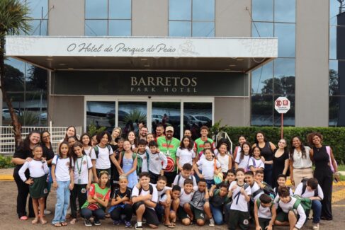 Barretos Park Hotel oferece dia de lazer a alunos da rede municipal