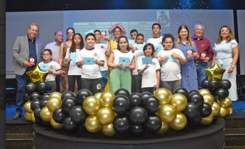 Destaques da educação nas Olimpíadas do Saber e programas de incentivo são premiados