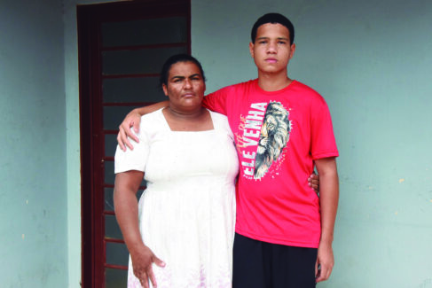 Após vencer leucemia, estudante pede apoio para realizar sonho do videogame