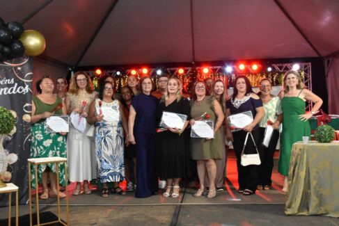 As atrações culturais do Natal da Família estão sendo realizadas diariamente na Praça Francisco Barreto, através da Secretaria de Cultura e Economia Criativa, com o apoio da Prefeitura da Estância Turística de Barretos.