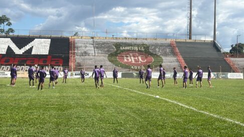 A equipe do Barretos Esporte Clube realiza jogo-treino hoje (23), às 10h, no estádio Fortaleza