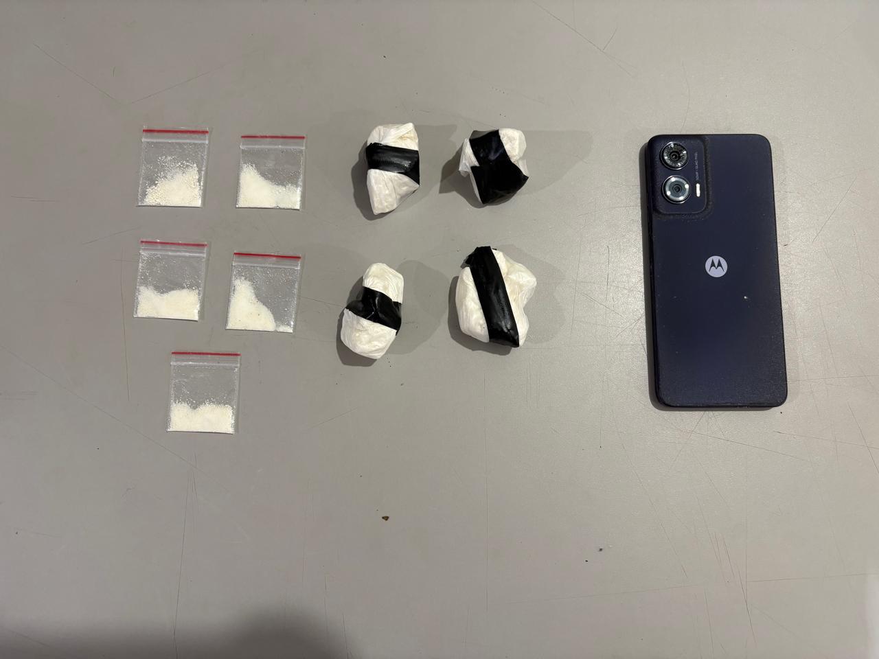 Homem é preso com droga em veículo na vicinal