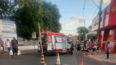 Um novo acidente foi registrado na área central de Barretos em virtude de fios. Segundo o mototaxista, Ademir Soares da Silva, popular Nenzinho