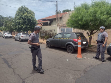 Homem é encontrado morto dentro de carro no bairro Fortaleza (Foto: O Diário de Barretos)