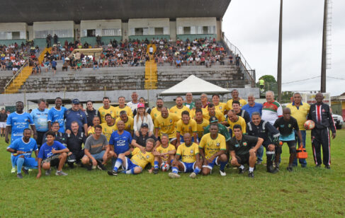 O Jogo das Estrelas realizado no domingo (14), entre a Seleção Masters do Brasil e a Seleção Masters de Barretos terminou com vitória da seleção brasileira pelo placar de 5 a 2.