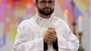 O Diácono Matheus Flávio da Silva foi ordenado na última quinta-feira (11), durante celebração que aconteceu na igreja matriz da Paróquia São Benedito.