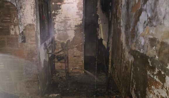 Bombeiros são acionados para incêndio em residência no bairro Alvorada (Foto O Diário de Barretos)