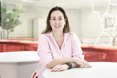 Karina Carreira é destaque no Gente que é Notícia na Comunicação