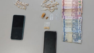 Polícia prende três durante ação de combate ao tráfico (Foto: O Diário de Barretos) Polícia prende três durante ação de combate ao tráfico (Foto: O Diário de Barretos)