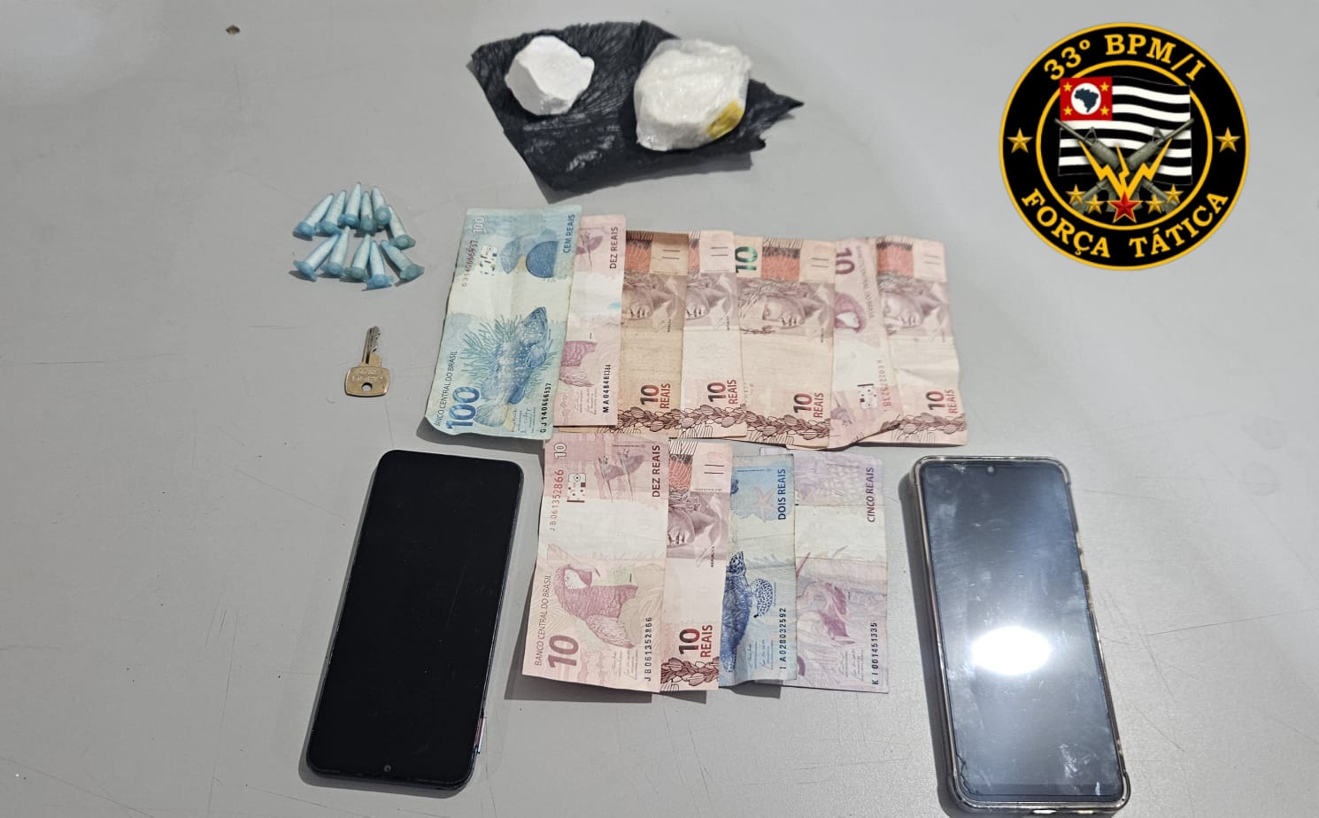 Polícia Militar prende dois por tráfico de entorpecente no Santa Cecília
