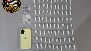 Adolescente é surpreendido na prática de tráfico no bairro Dom Bosco (foto: O Diário de Barretos) Adolescente é surpreendido na prática de tráfico no bairro Dom Bosco (foto: O Diário de Barretos)