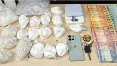 Polícia Militar prende dois durante ação de combate ao tráfico de entorpecente (Foto: O Diário de Barretos)