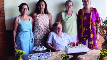 Em família Em família