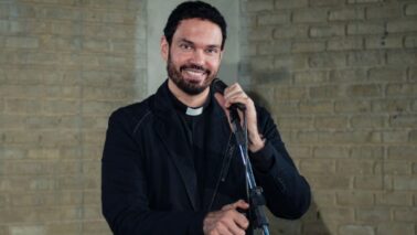 Padre Adriano Zandoná participa do Cerco de Jericó nesta quinta-feira