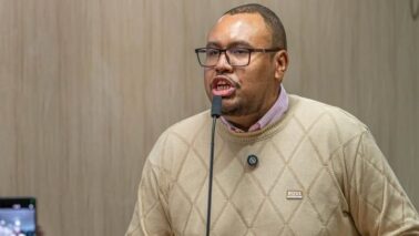 Vereador cita “falha inaceitável” após cadeirante não conseguir usar transporte urbano