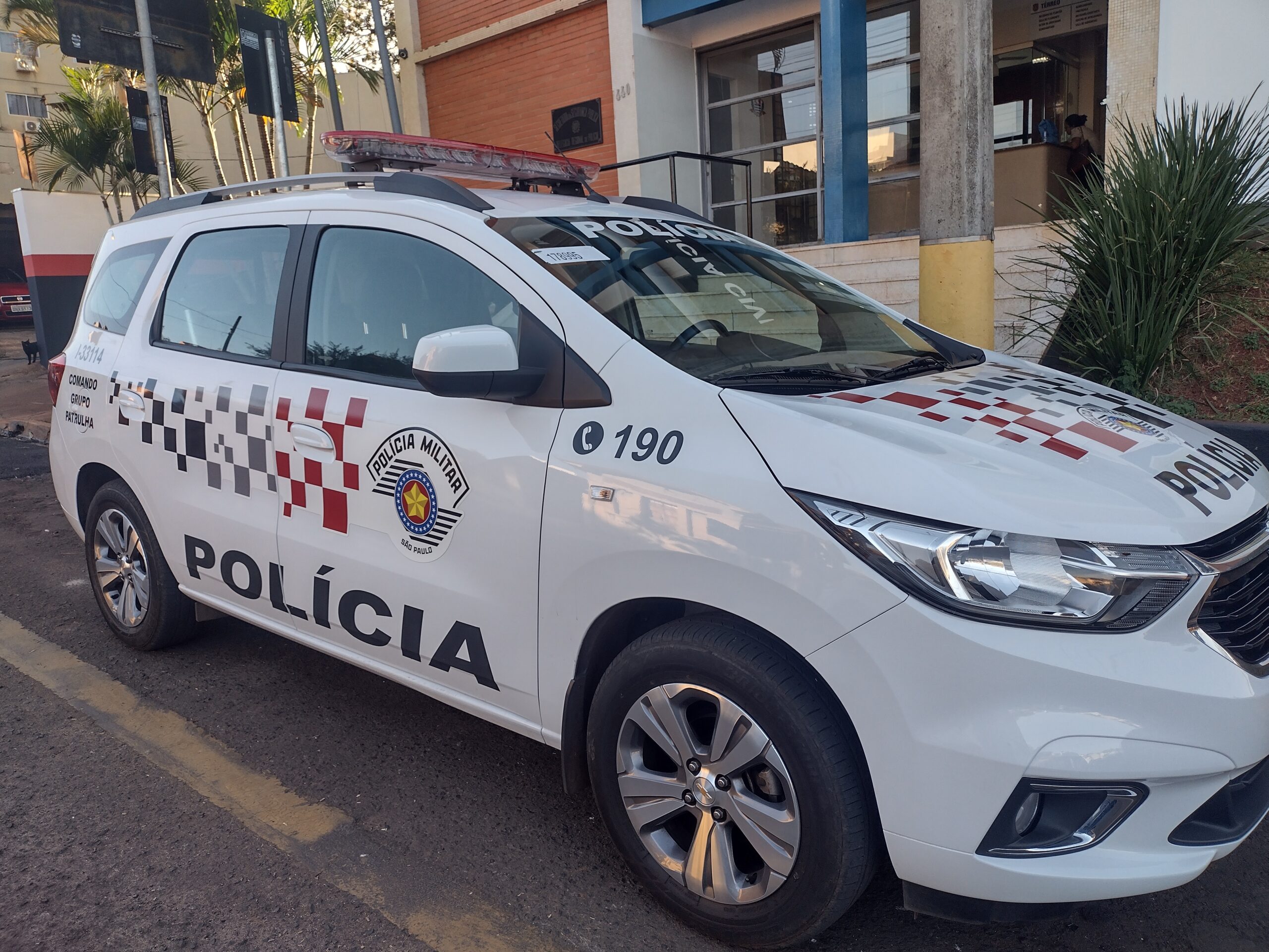 PM detém autor de furto de televisão em flagrante