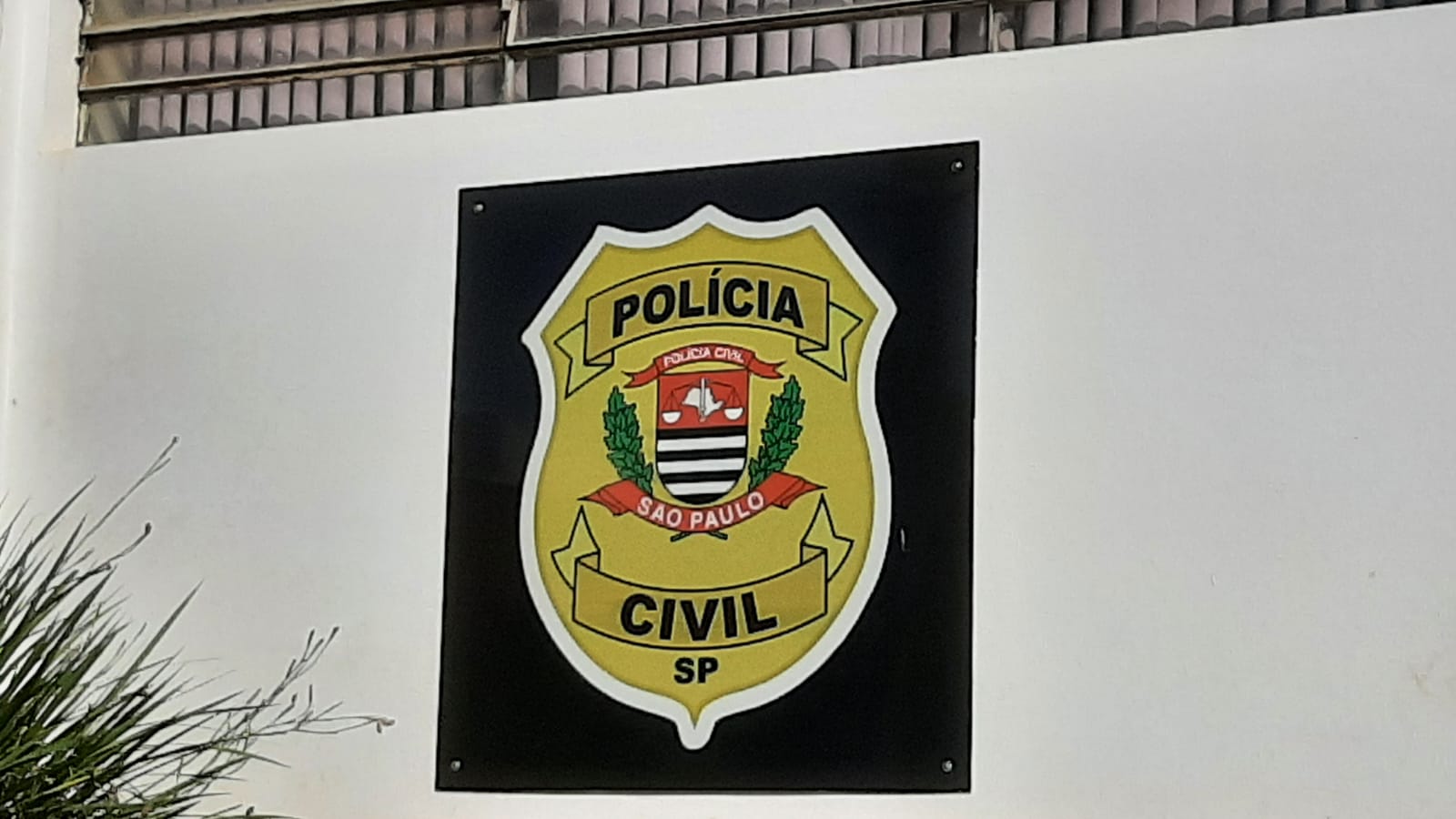 Vítima cai em golpe ao fazer compra de peça pela internet