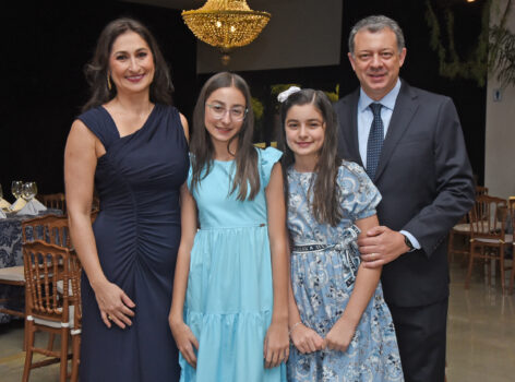 Diploma da 66ª edição do Gente que é Notícia 2025 é entregue pelo GMB