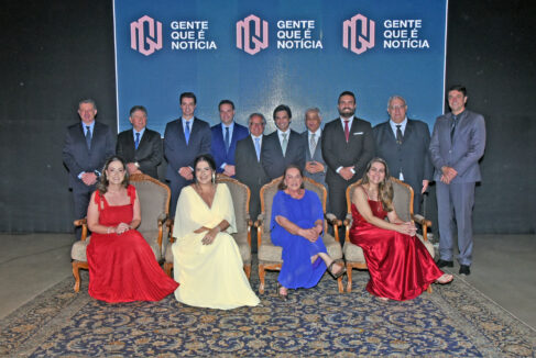 Diploma da 66ª edição do Gente que é Notícia 2025 é entregue pelo GMB