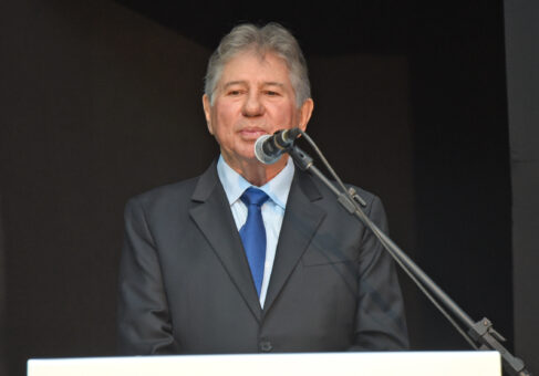 Diploma da 66ª edição do Gente que é Notícia 2025 é entregue pelo GMB