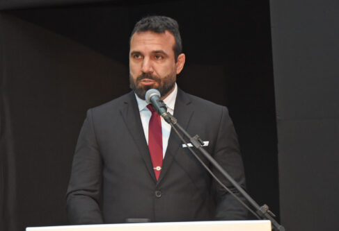 Diploma da 66ª edição do Gente que é Notícia 2025 é entregue pelo GMB