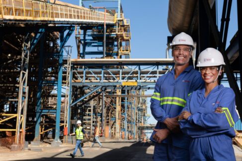 A Tereos, uma das líderes na produção de açúcar, etanol e energia renovável do país, abriu processo seletivo para a safra 26/27 com aproximadamente 400 oportunidades em diversas áreas.