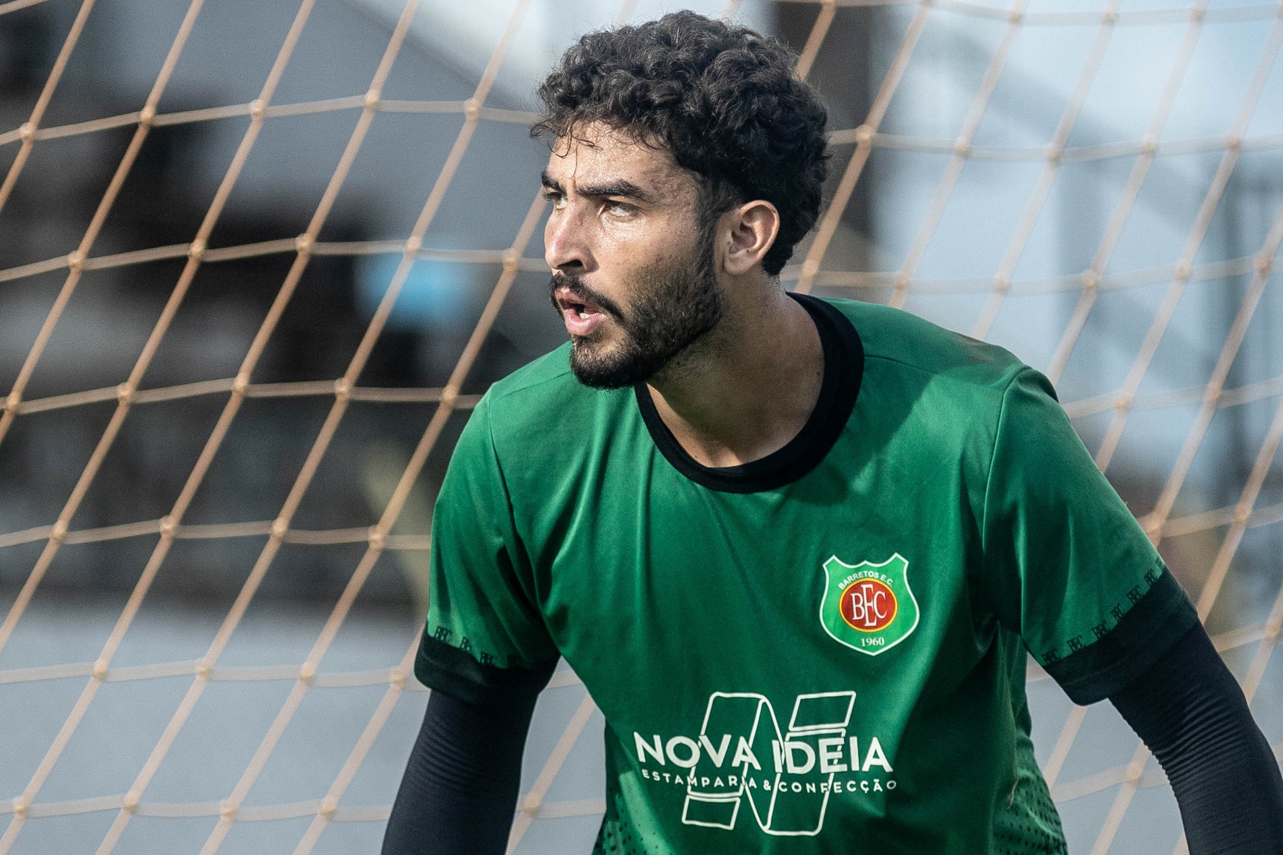 BEC anuncia contratação do goleiro Leonardo