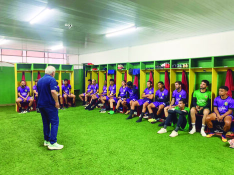 Sindicato de Atletas realiza palestra para o elenco do BEC