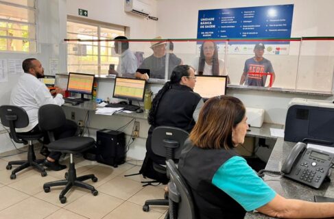 A Unidade Básica de Saúde Dr. Milton Baroni do bairro América, tem registrado grande movimento de pessoas no período da manhã, principalmente às segundas-feiras