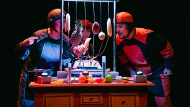 Espetáculo gratuito “Fabuloso Laboratório” no Cine Barretos