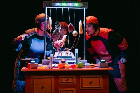 Espetáculo gratuito “Fabuloso Laboratório” no Cine Barretos