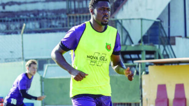 Roger Bernardo é anunciado para o setor defensivo do BEC