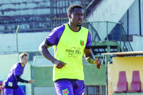 Roger Bernardo é anunciado para o setor defensivo do BEC